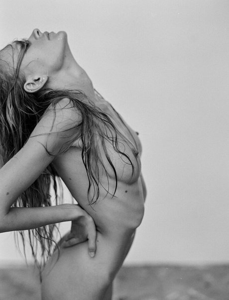 Yana Wex hd actress image