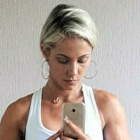 Vivi Winkler best star img