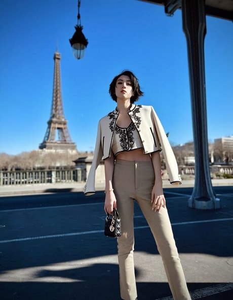 Ayaka Miyoshi pornstar naked image