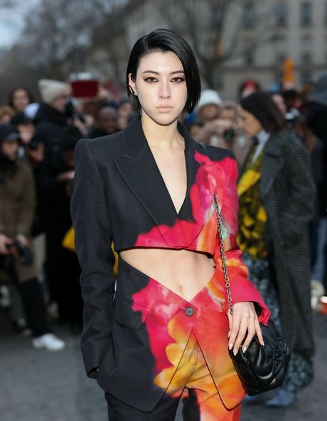 Ayaka Miyoshi model exclusive picture