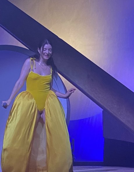 Lorde nice star photos