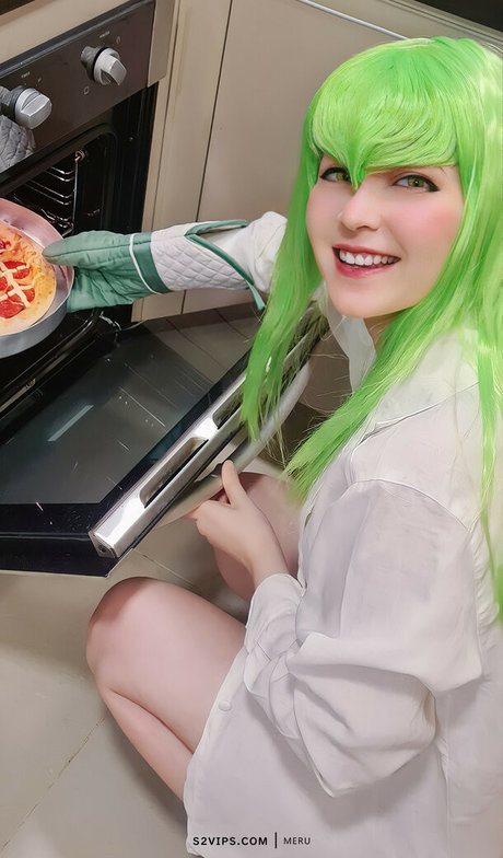 meru rumi model sexy image