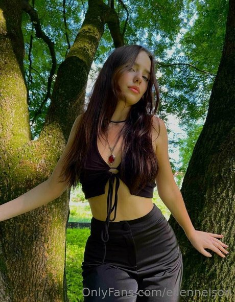 ellennelson naked actress img