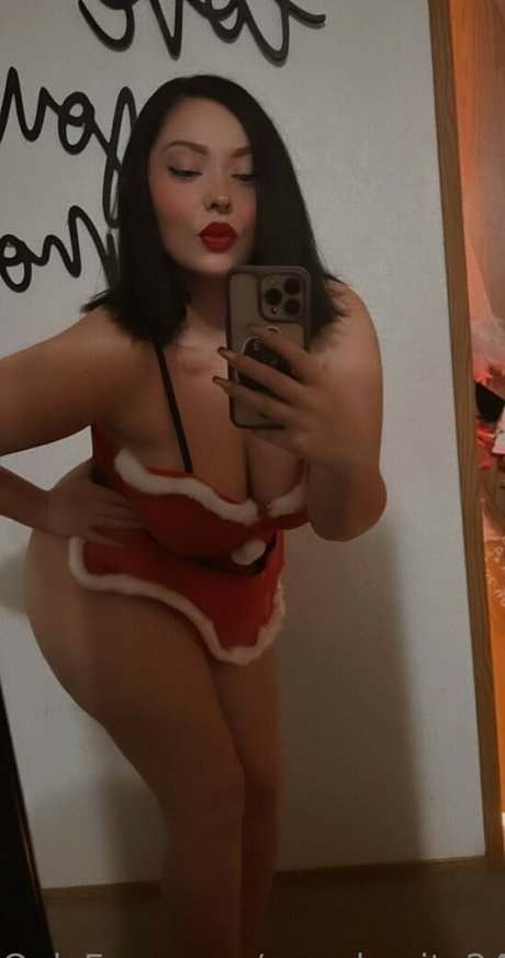 mambacita24 naked model images