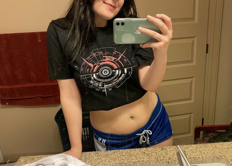 SylveeVT star nice pictures