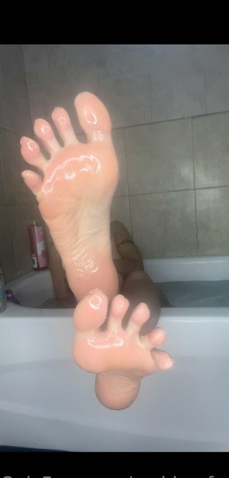 goddessfootlove model erotic image