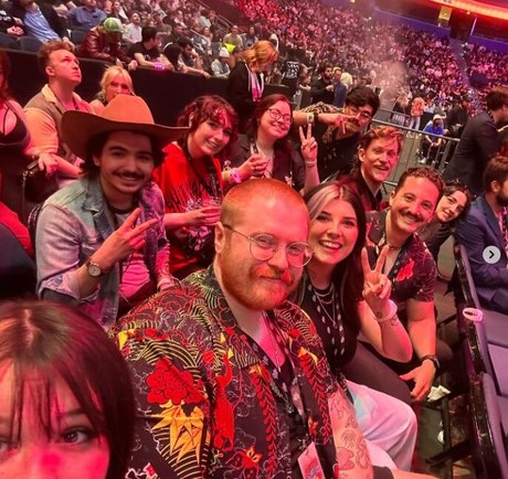 Alluux sex actress image