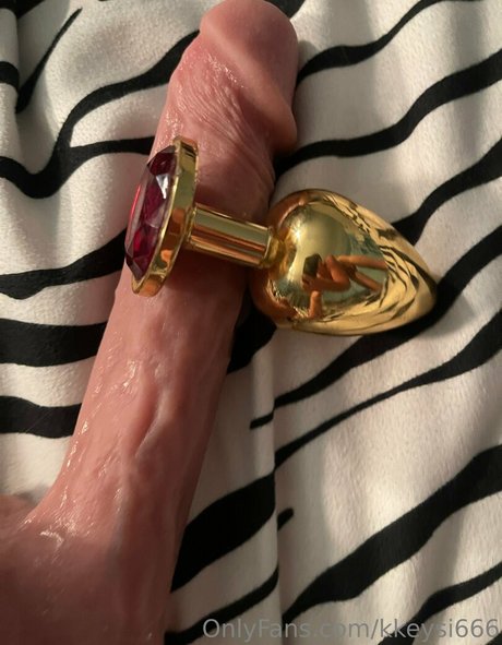 kkeysi666 model hot photos