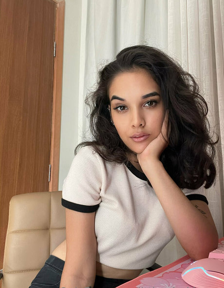 littlemisskimmy pornographic actress pic