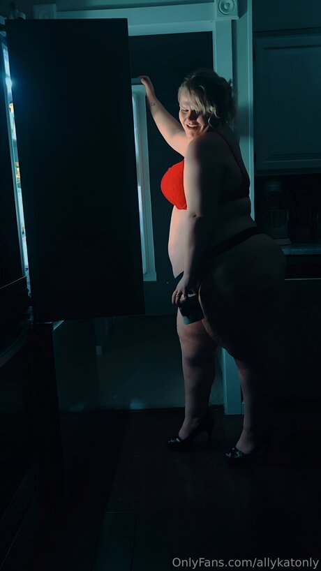 Allykatonly star free images