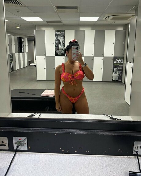 Tameralouchia sex model galleries