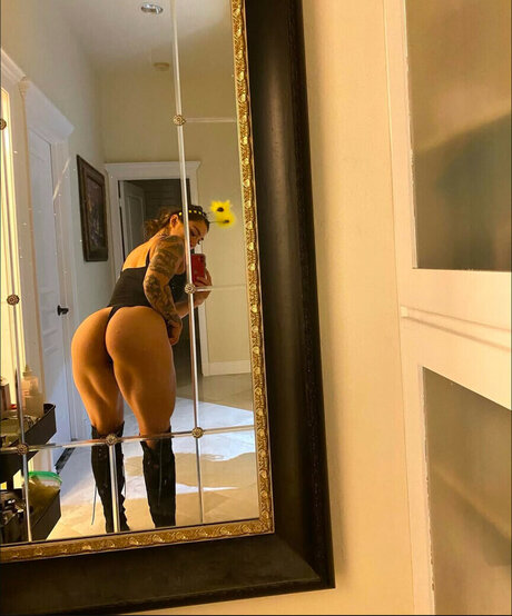 Janice Gil xxx model picture