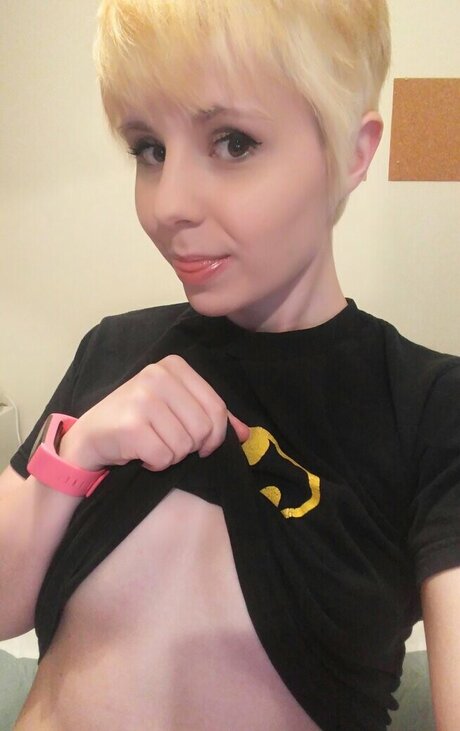 Lydia Sweets Profile pic