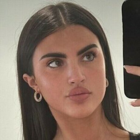 Koda Heitz model adult images