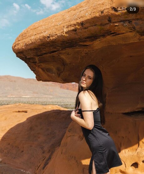 Anica Zimmermann beautiful star galleries