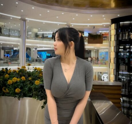 Tamirana NS naked pornstar image