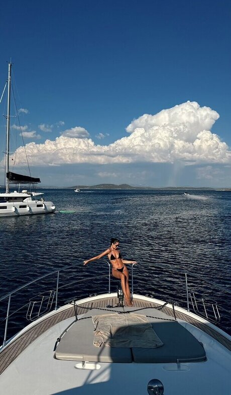 Enisa bukvic model hot img