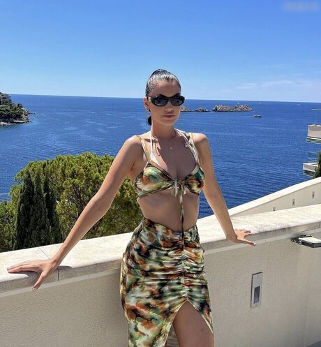 Enisa bukvic top model pic