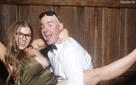 Photobox Flashes exclusive model photos