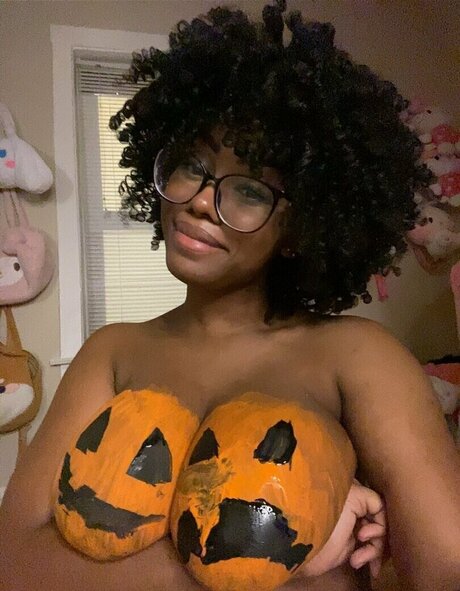 SantasSweetest nude star gallery