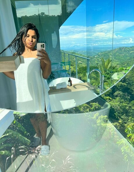 Miss Patel pretty actress gallery