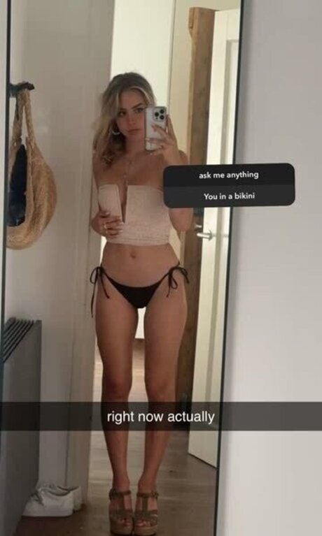 Sterre Meijer adult model img