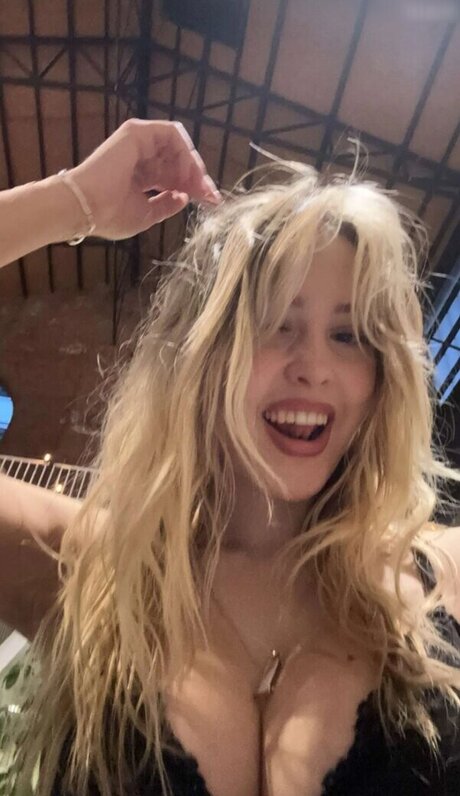 Sterre Meijer star hd pictures