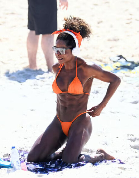 Adriana Bombom model nude gallery