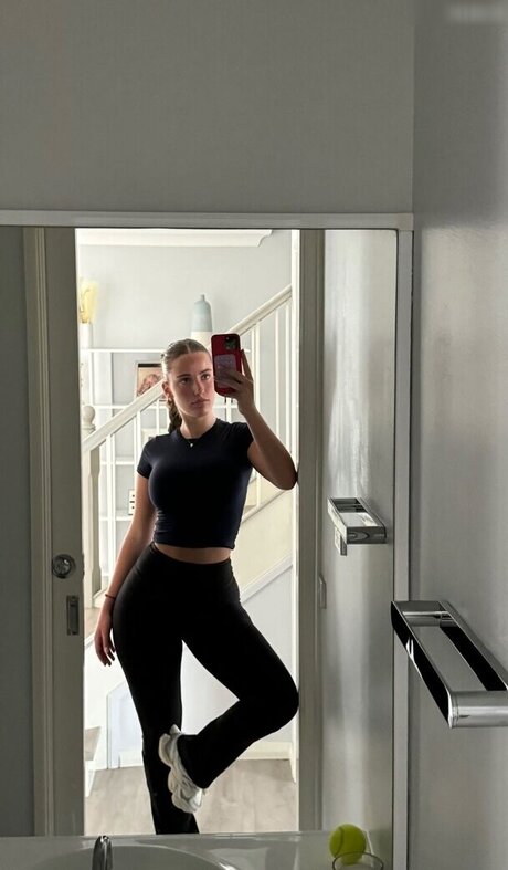 Lauramjj_ model sex images