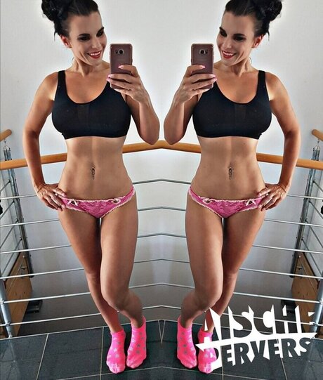 Aische Pervers naked star img