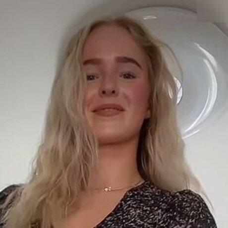 Emely Winkler pretty pornstar image