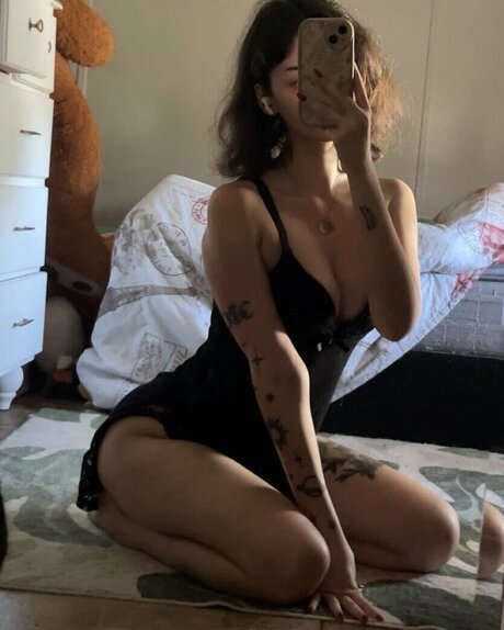 Itsmalic3 pornographic model archive