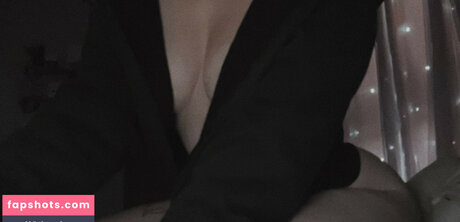 Itsmalic3 erotic model photos