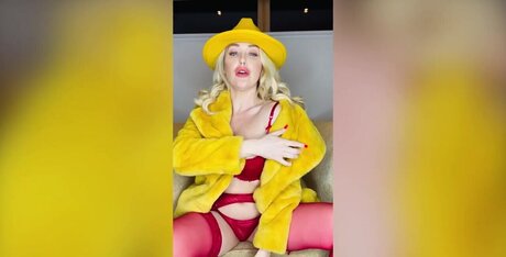 Heyteacue art model images