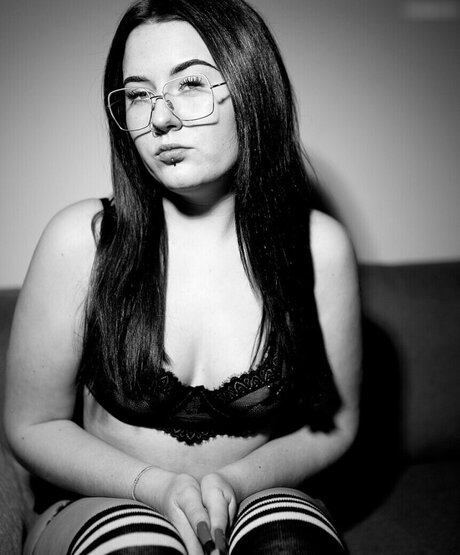 leogr pornstar pretty photos