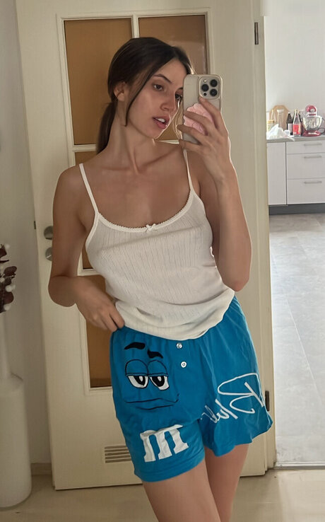 Yonca pornstar naked gallery