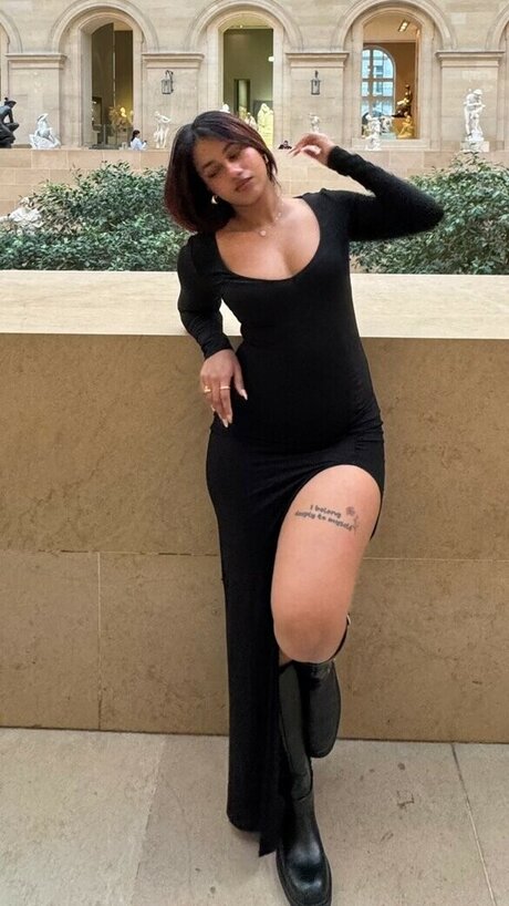 senoritasara model exclusive pics