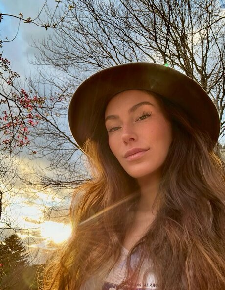 V ctoria7 model free pics