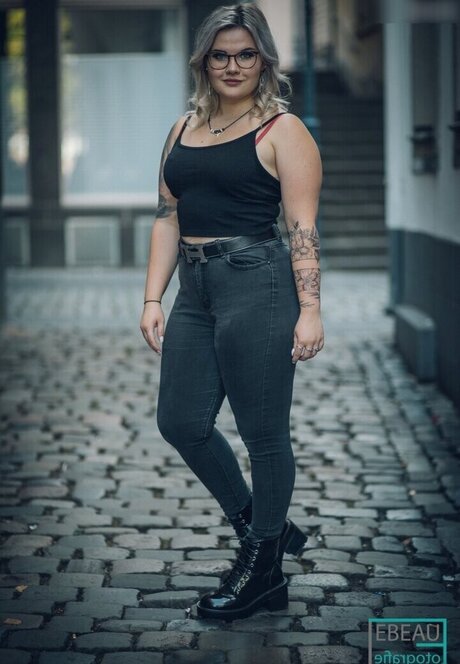 Kleinstadtvanni nudes model archive