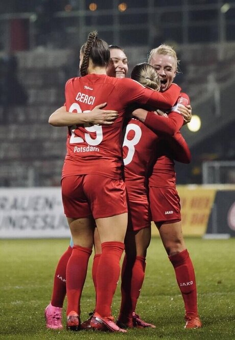 Selina Cerci perfect model archive