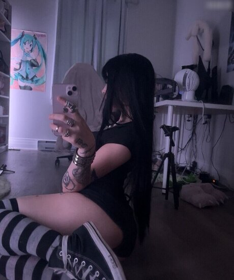 Laurinchhhe nude actress gallery