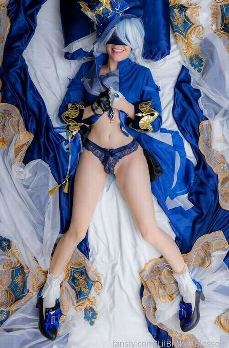 LilBrokenBlossom model hd pics