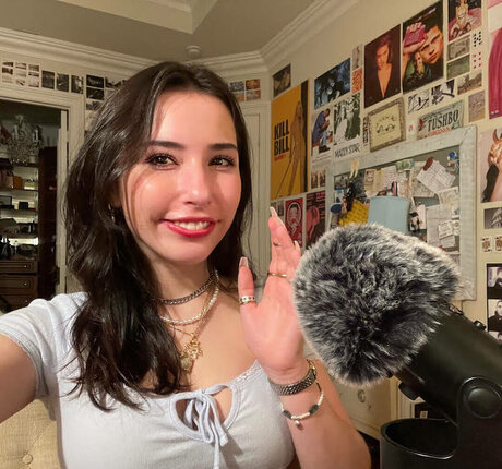 Pea Asmr adult model pictures