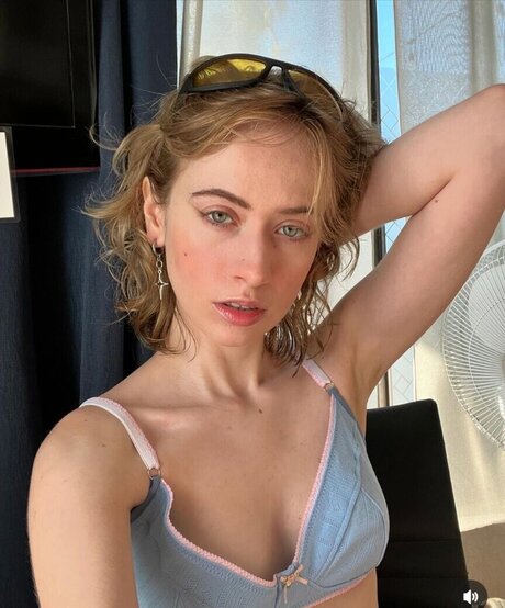 bug universe model porn galleries