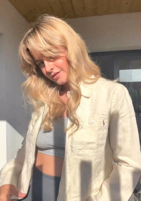 Camille LV high quality model img