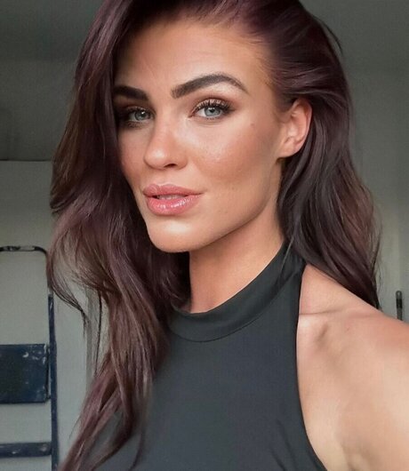 Vanessa Bartsch star top picture