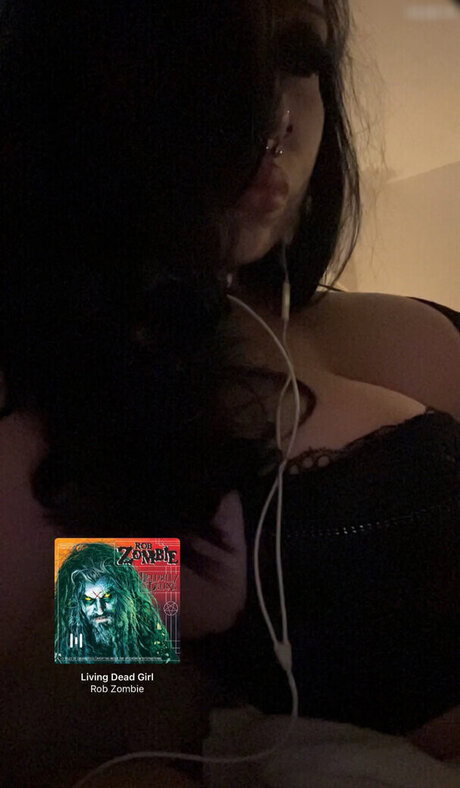 Gothminze pornstar naked pictures