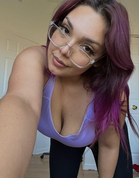 Hiddeninmyvalley erotic model img