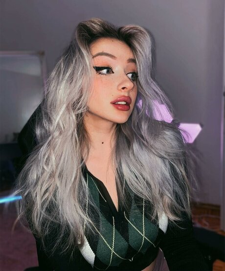 aryssa614 naked model img