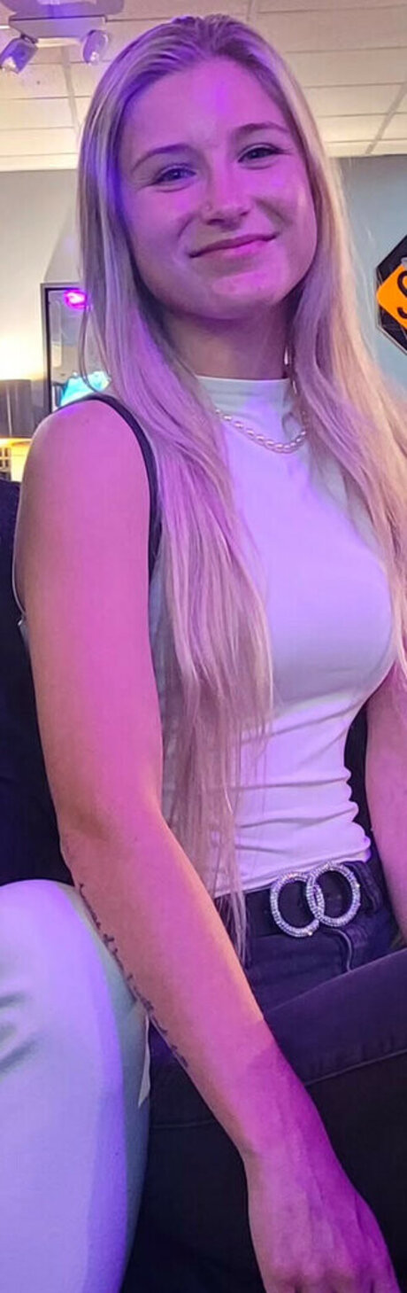 JustaJess adult model pic